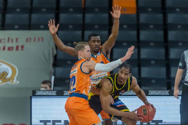 姆巴佩以其 姆巴佩以其